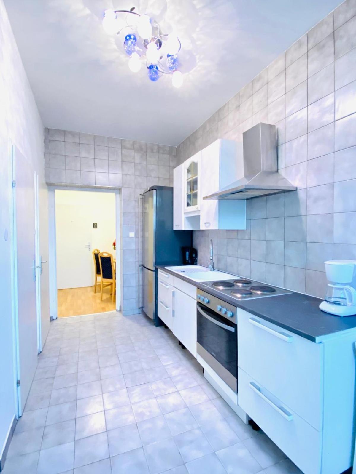 Bright 5Br Shared Apartment W Great Transport Link Wenen Buitenkant foto
