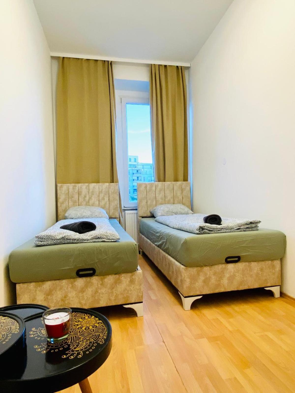 Bright 5Br Shared Apartment W Great Transport Link Wenen Buitenkant foto