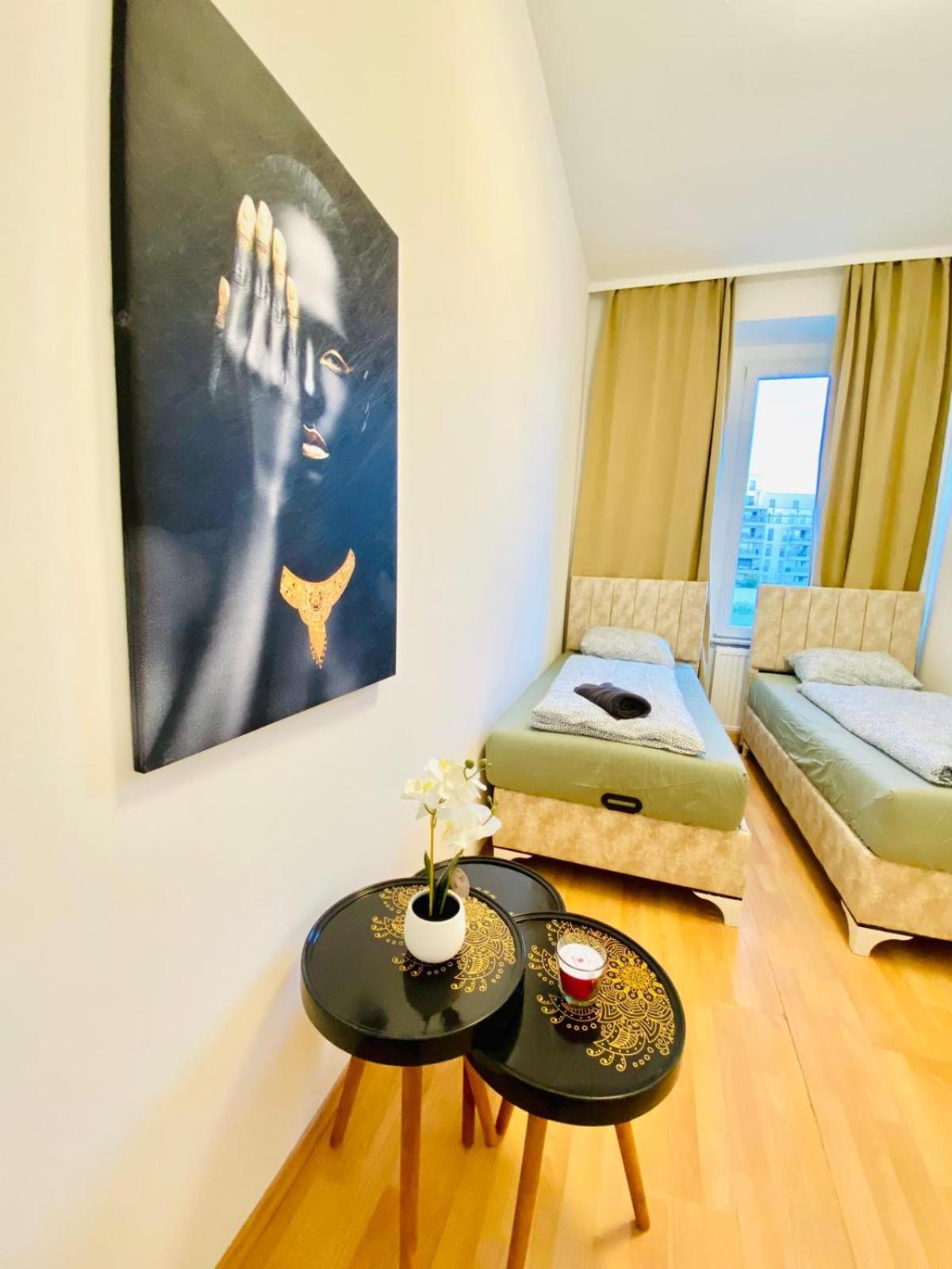 Bright 5Br Shared Apartment W Great Transport Link Wenen Buitenkant foto