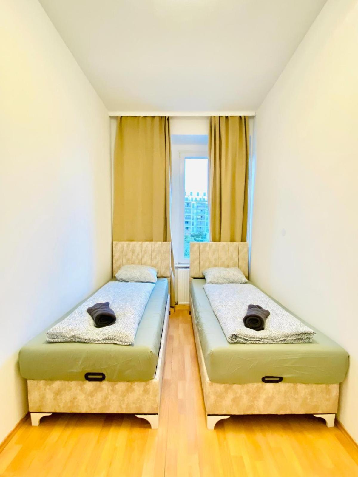 Bright 5Br Shared Apartment W Great Transport Link Wenen Buitenkant foto