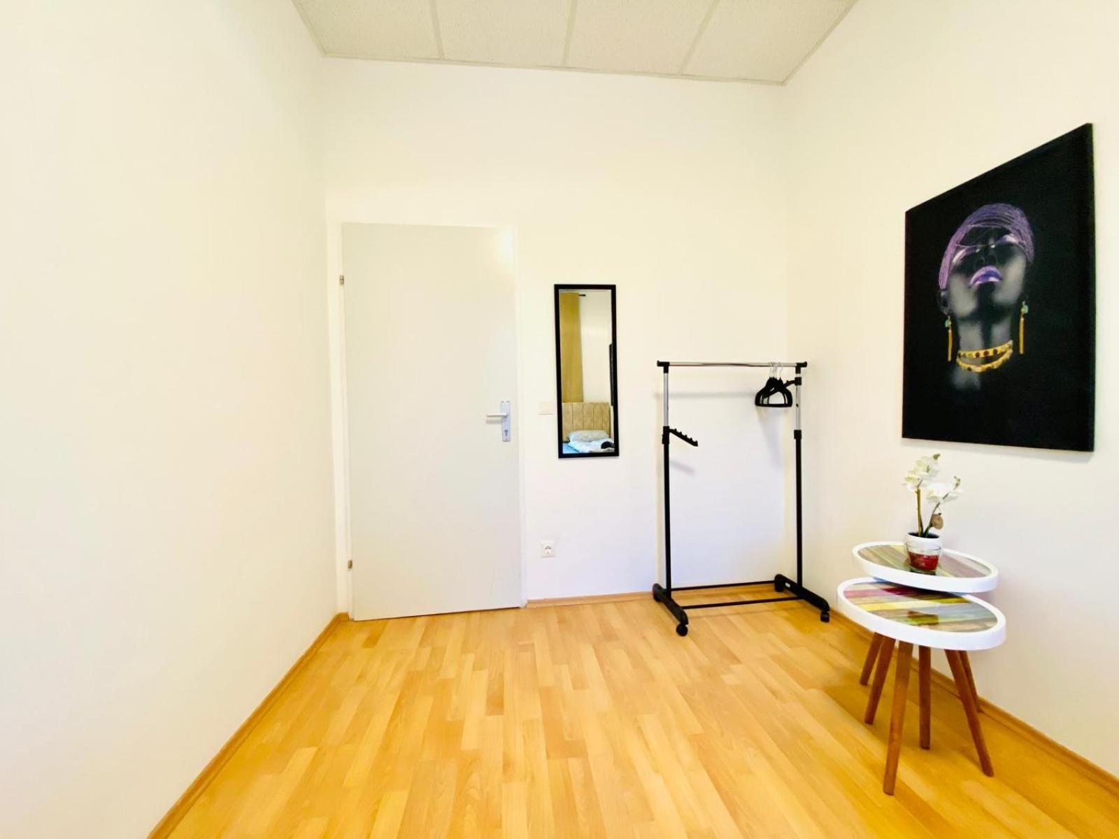 Bright 5Br Shared Apartment W Great Transport Link Wenen Buitenkant foto