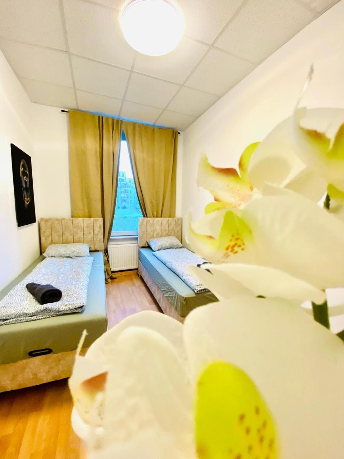 Bright 5Br Shared Apartment W Great Transport Link Wenen Buitenkant foto