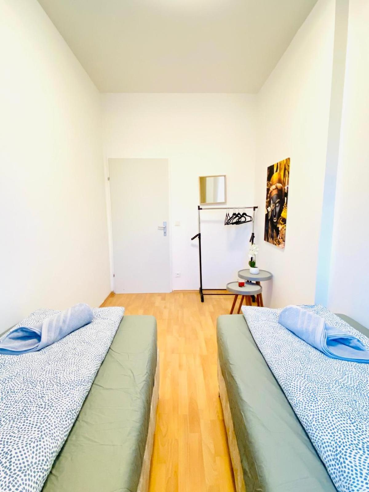Bright 5Br Shared Apartment W Great Transport Link Wenen Buitenkant foto