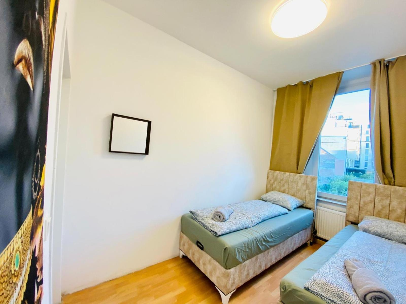 Bright 5Br Shared Apartment W Great Transport Link Wenen Buitenkant foto