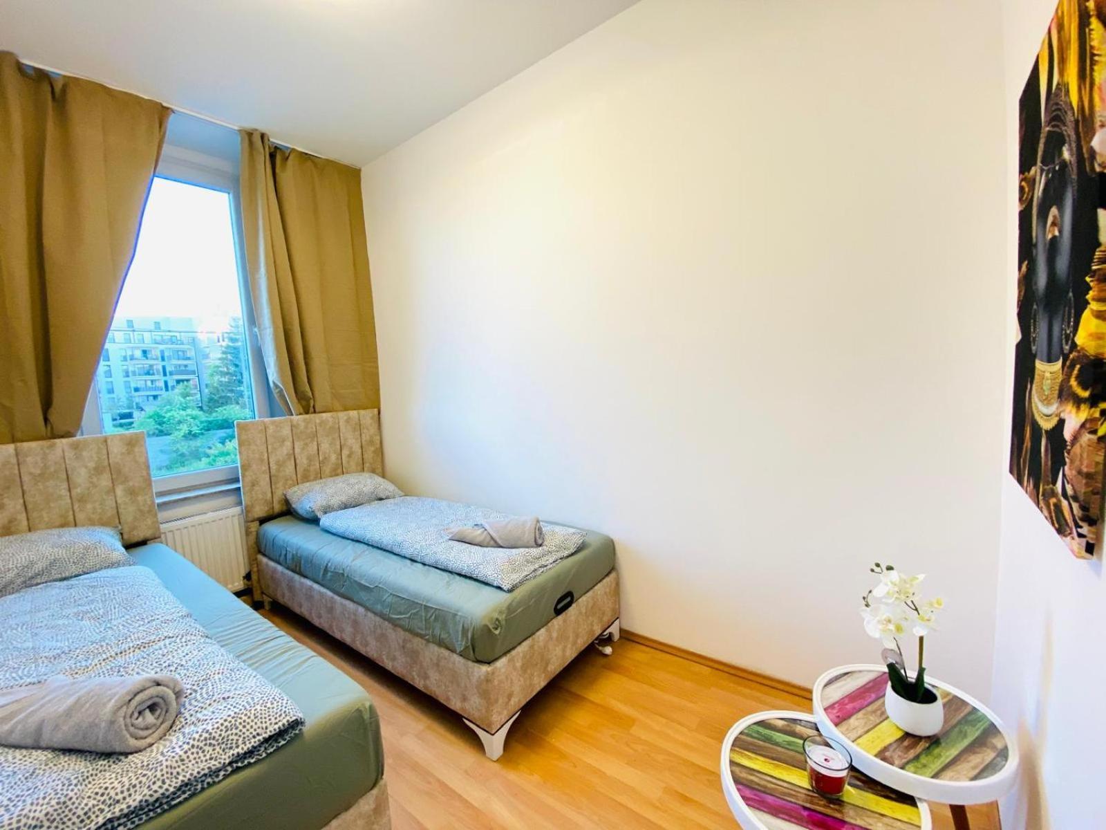 Bright 5Br Shared Apartment W Great Transport Link Wenen Buitenkant foto